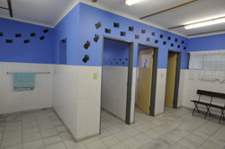 Clean toilets and showers at Zeldas camping