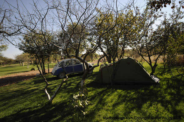 etosha_safari_camping_01