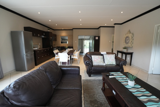 Arebbusch Travel Lodge Accommodation Windhoek