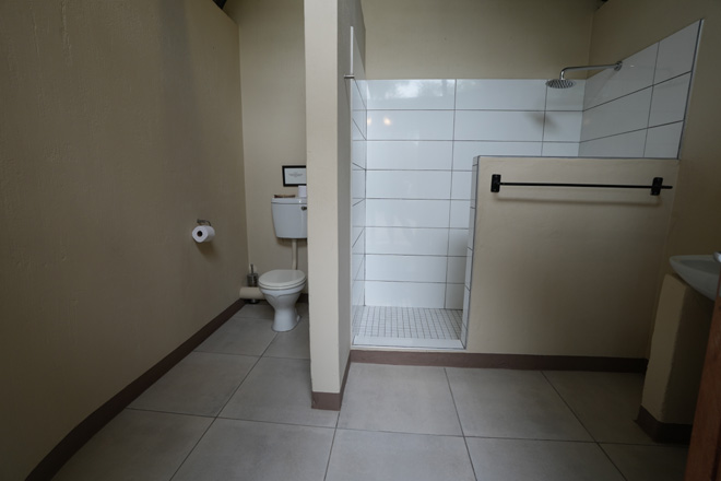 Onguma Leadwood camp Accommodation