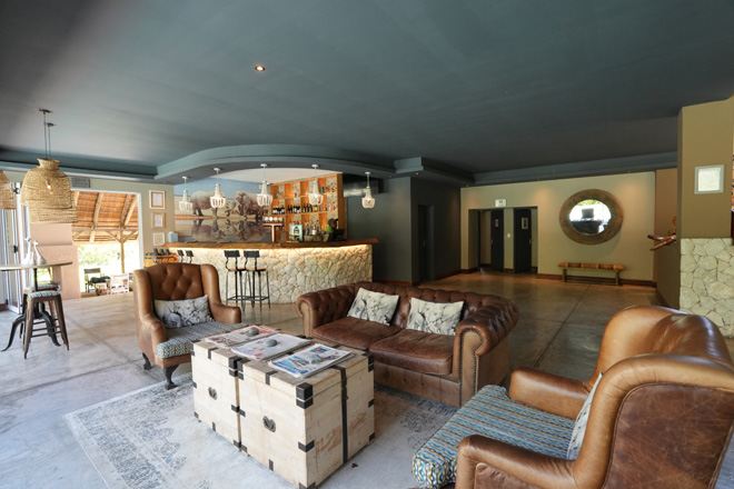 Toshari Lodge Accommodation Etosha National Park