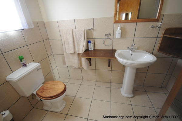 goibib_mountain_lodge_room_10