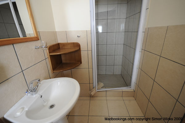 goibib_mountain_lodge_room_11